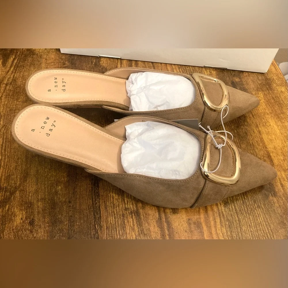 Women’s Larissa Pointed Toe Mule Heels – a New Day™ Beige Size 8.5 new - Picture 3 of 8